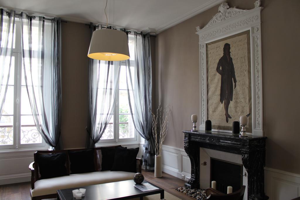 Maison Charles Maurice Chalais  Kamer foto